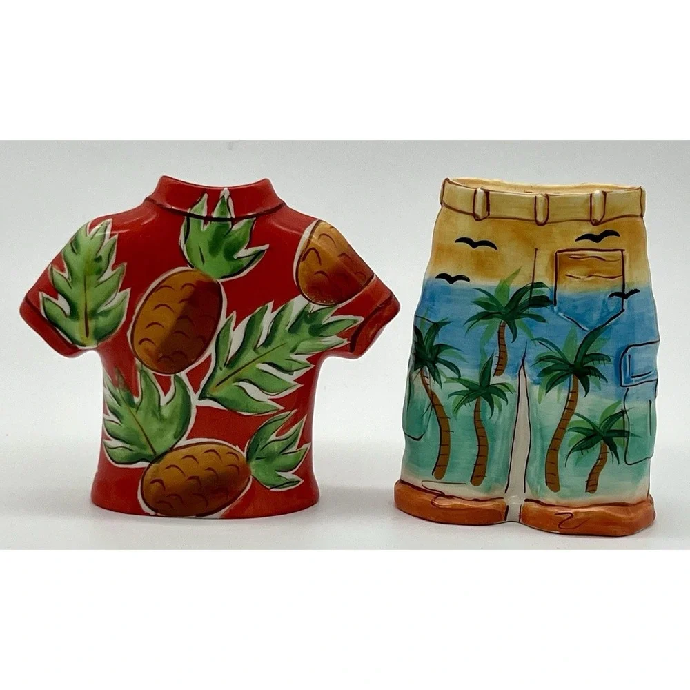 Salt‎ Pepper Shakers Figurines Tiki Bar Hawaiian Shirts Tropical Clay Art Aloha